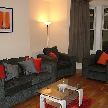 Stratford Apartment Нюмаркет Екстериор снимка