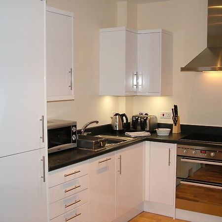Stratford Apartment Нюмаркет Екстериор снимка