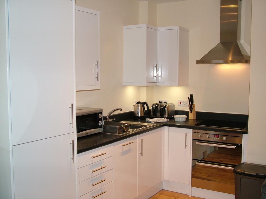 Stratford Apartment Нюмаркет Екстериор снимка